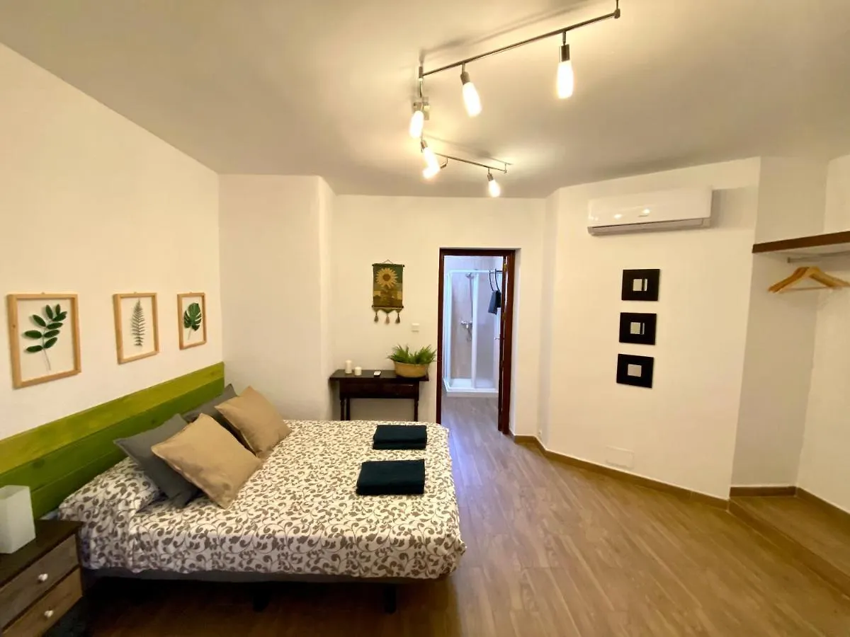 Las Palmeras Pizarra Holiday home